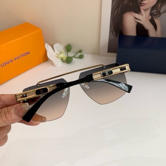 Louis Vuitton Trendsetting Gradient Sunglasses - Picture 5 of 7